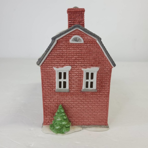 Department 56 New England Village Series BRICK TOWN HALL #6530-7, 1986 Retired - Picture 2 of 6